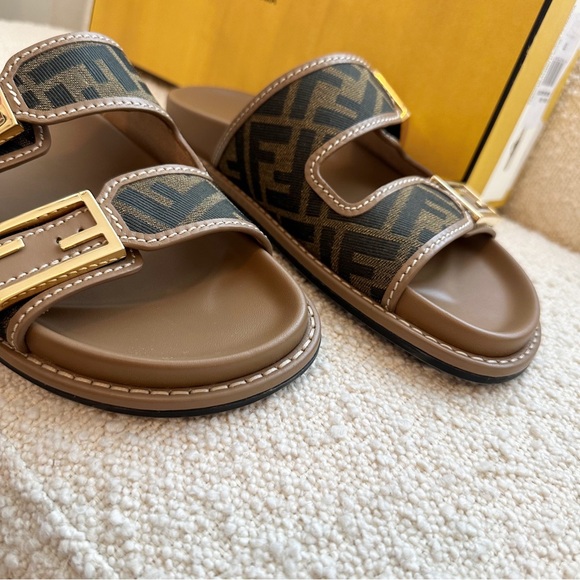 Fendi Feel Jacquard Sandal, Slides, Shoes - Picture 5 of 16